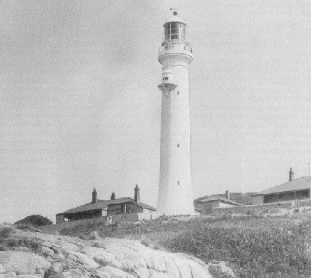 lighthouse-2.jpg (36003 bytes)